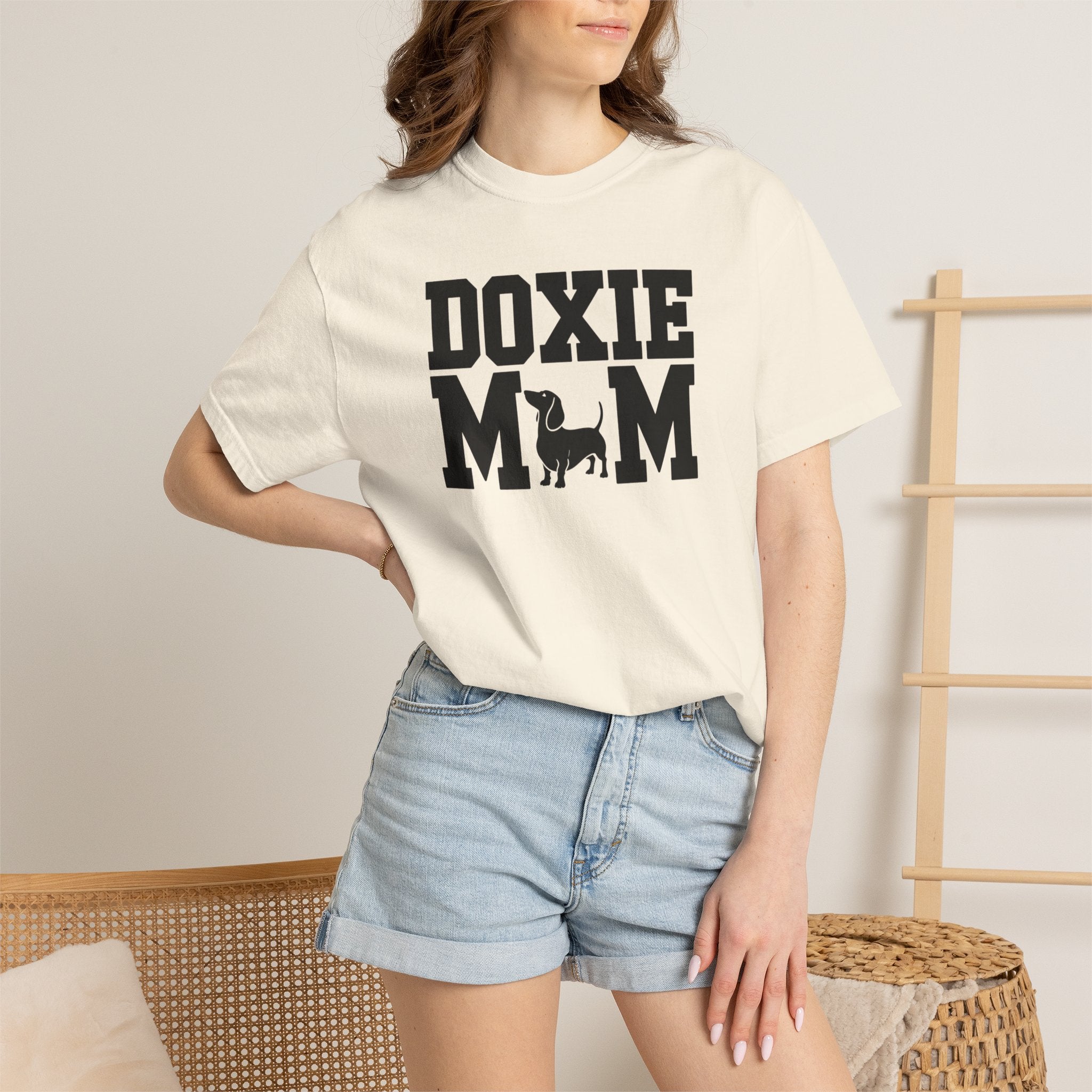 Doxie Mom - Doxie League Tee