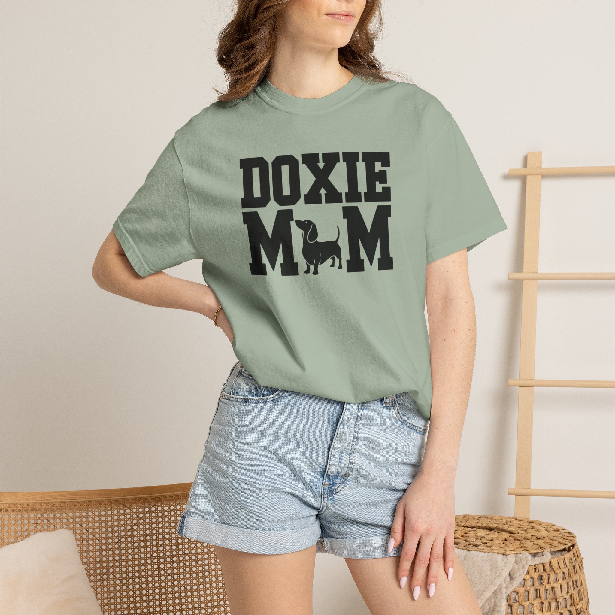 Doxie Mom - Doxie League Tee