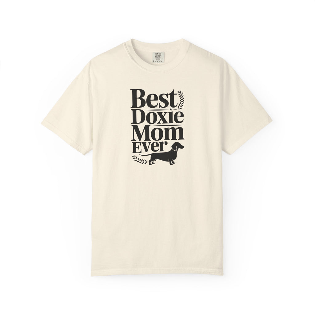 Best Doxie Mom Ever dachshund mom graphic t-shirt — Mother's Day wiener dog gift tee by Doxie League