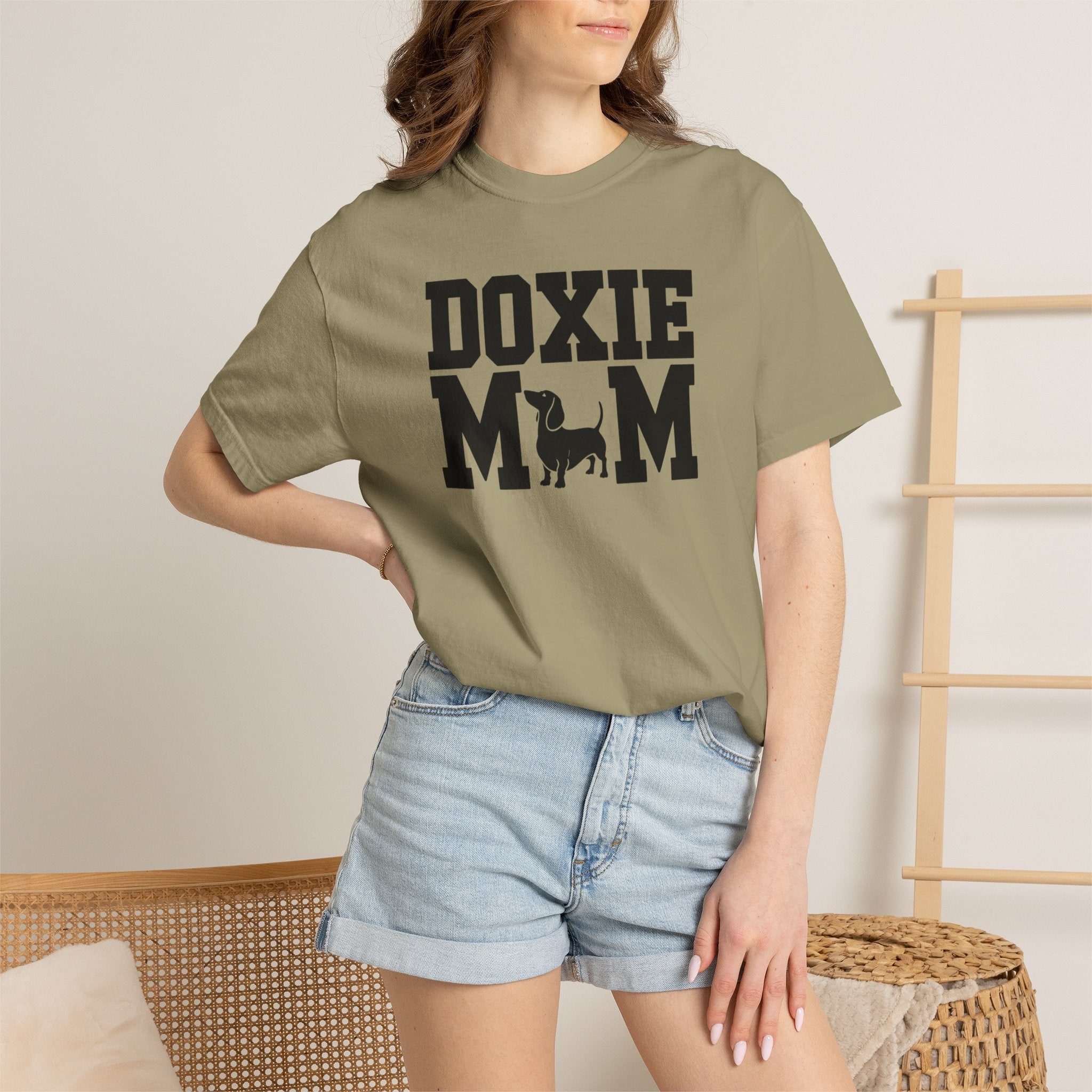 Doxie Mom - Doxie League Tee