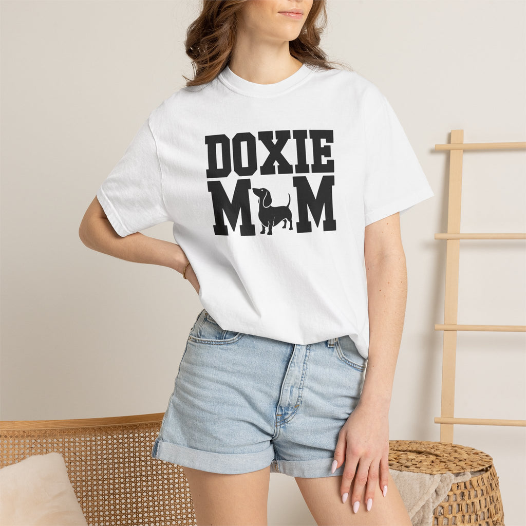 Doxie Mom - Doxie League Tee