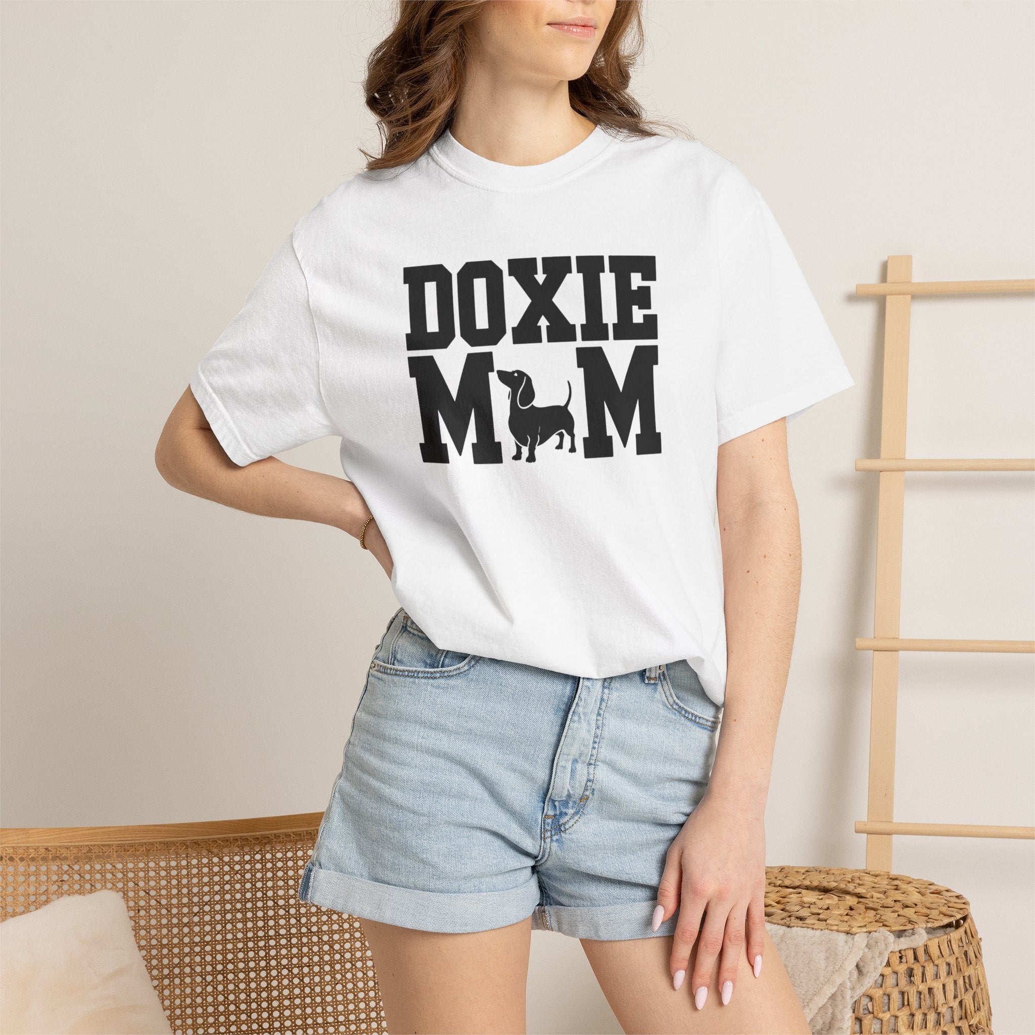Doxie Mom - Doxie League Tee