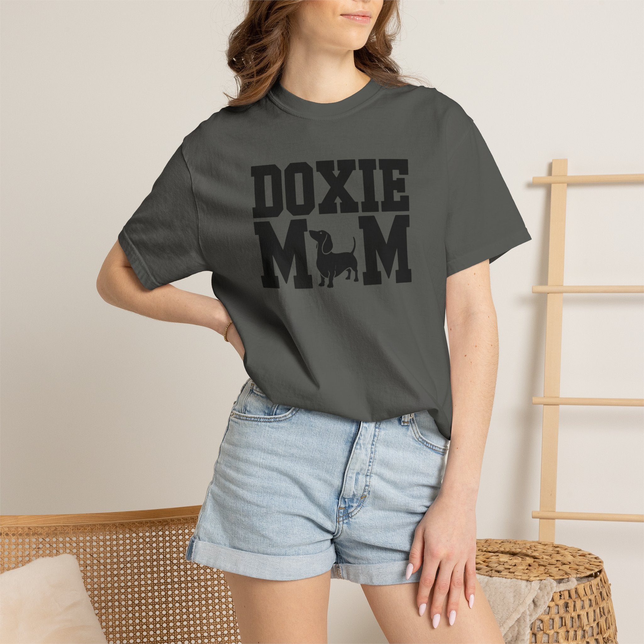 Doxie Mom - Doxie League Tee
